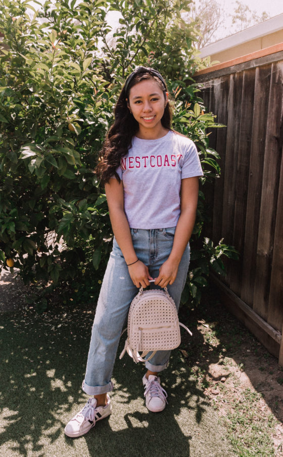 Crop Tee and Jeans | Are you looking for cute summer outfits for 2020? In this post, I mixed and matched 5 pieces to create 5 cute summer outfits for less than $40 total! These are easy and casual summer outfits that you can recreate. Read this post to get inspired right now!